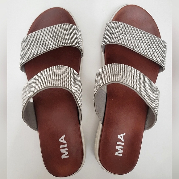 MIA White Bling Slip-on sandals - Picture 2 of 6